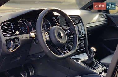 Хэтчбек Volkswagen Golf R 2017 в 