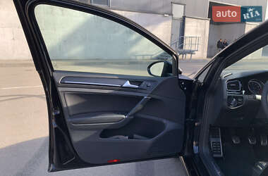 Хэтчбек Volkswagen Golf R 2017 в 