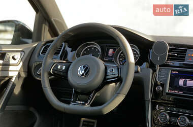 Хэтчбек Volkswagen Golf R 2017 в 