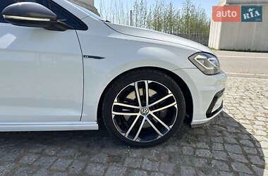 Хэтчбек Volkswagen Golf R 2015 в 