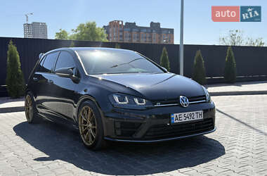 Хетчбек Volkswagen Golf R 2016 в 
