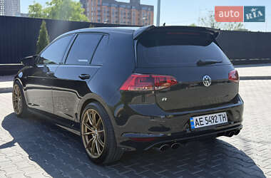 Хетчбек Volkswagen Golf R 2016 в 