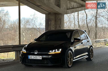 Хетчбек Volkswagen Golf R 2016 в 