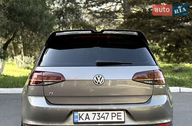 Хетчбек Volkswagen Golf R 2015 в 