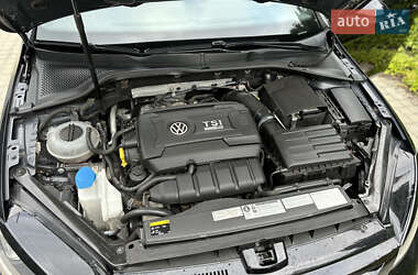 Хетчбек Volkswagen Golf R 2016 в 