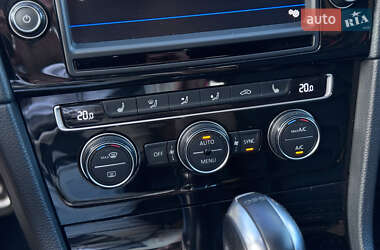 Хетчбек Volkswagen Golf R 2015 в 