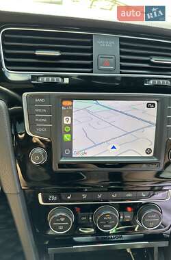Хетчбек Volkswagen Golf R 2017 в 