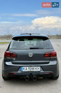 Хэтчбек Volkswagen Golf R 2012 в 
