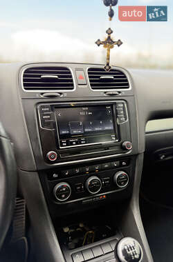 Хэтчбек Volkswagen Golf R 2012 в 