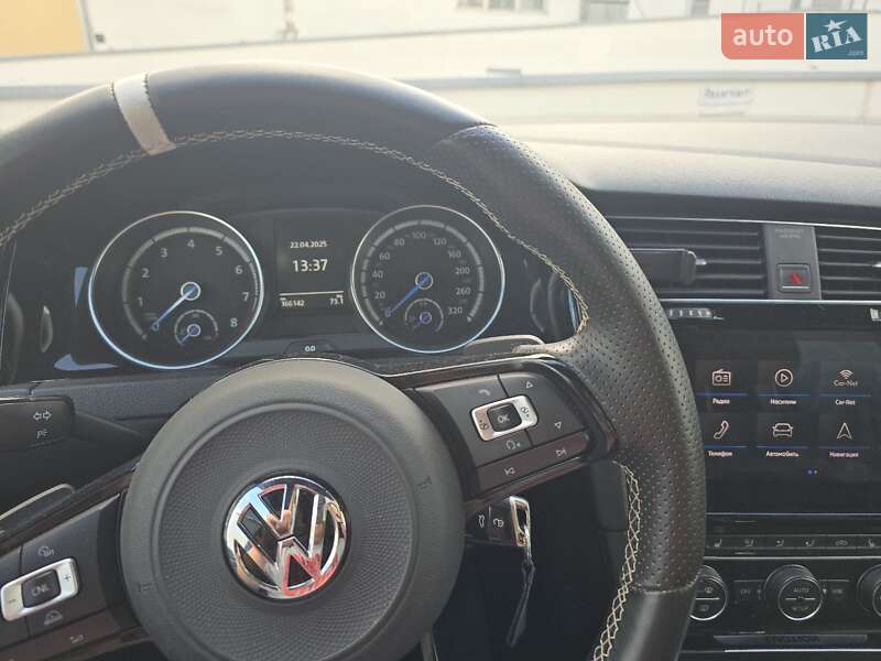 Хэтчбек Volkswagen Golf R 2014 в Одессе