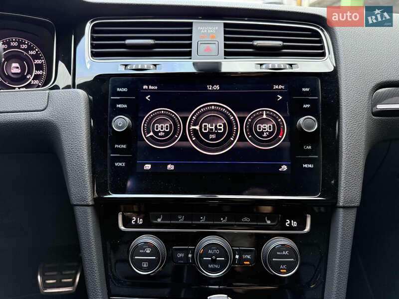 Хэтчбек Volkswagen Golf R 2019 в Киеве