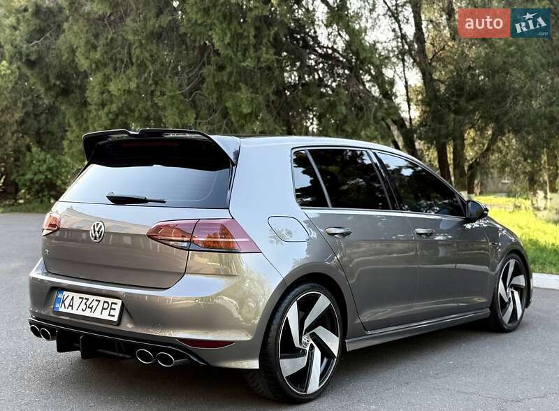 Хэтчбек Volkswagen Golf R 2015 в Львове