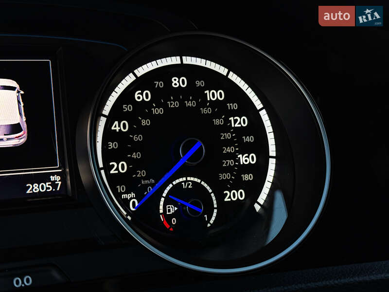 Хетчбек Volkswagen Golf R 2015 в Києві