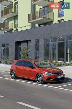 Хэтчбек Volkswagen Golf R 2018 в Львове