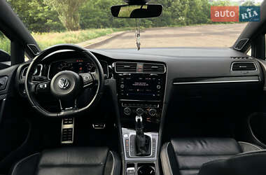 Хэтчбек Volkswagen Golf R 2019 в 