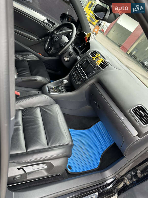 Хэтчбек Volkswagen Golf R 2011 в Вышгороде