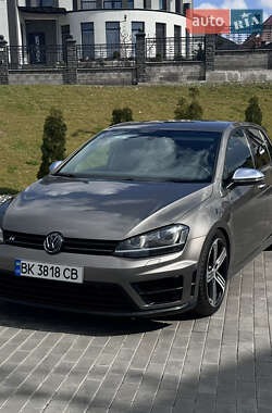 Хетчбек Volkswagen Golf R 2014 в 