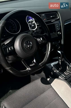 Хетчбек Volkswagen Golf R 2014 в 