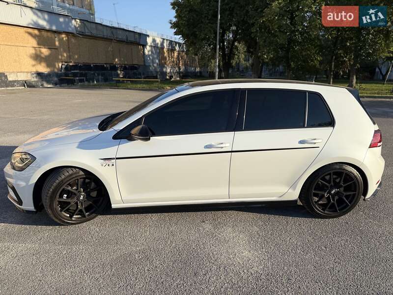 Хэтчбек Volkswagen Golf R 2018 в Харькове