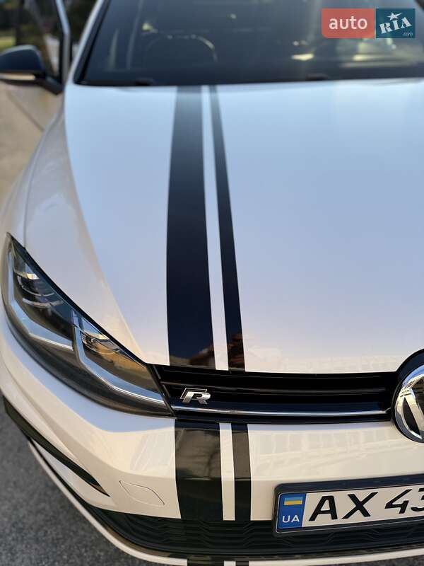 Хэтчбек Volkswagen Golf R 2018 в Харькове