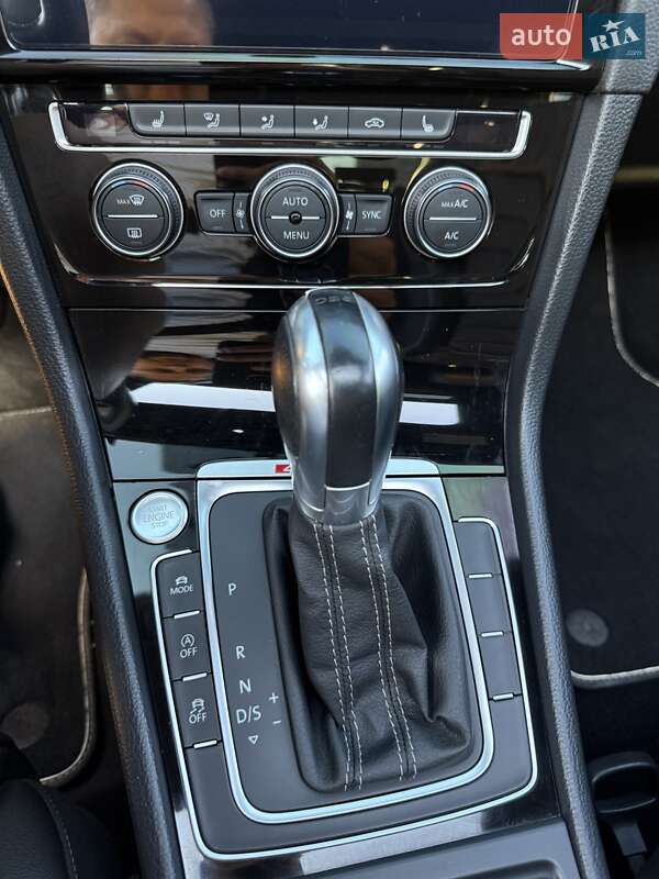 Хэтчбек Volkswagen Golf R 2018 в Харькове