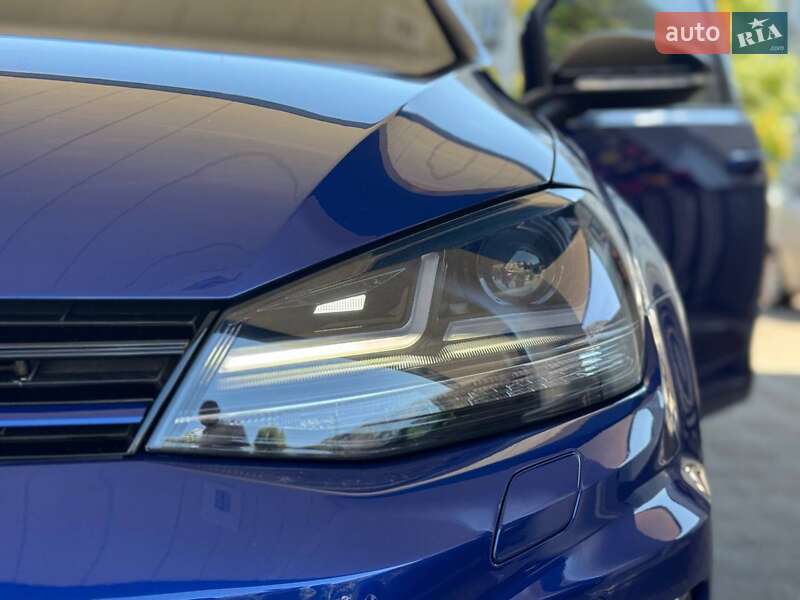Хэтчбек Volkswagen Golf R 2017 в Одессе
