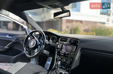 Хэтчбек Volkswagen Golf R 2014 в 