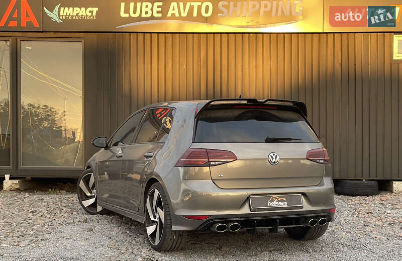 Хетчбек Volkswagen Golf R 2015 в Львові