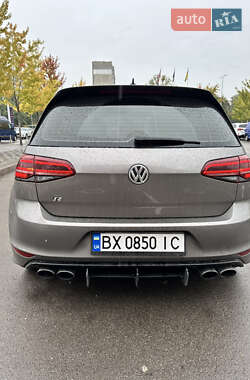 Хэтчбек Volkswagen Golf R 2015 в 