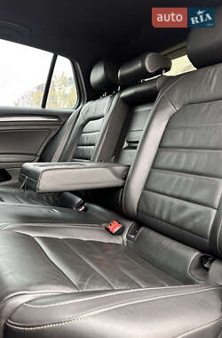 Хэтчбек Volkswagen Golf R 2015 в 