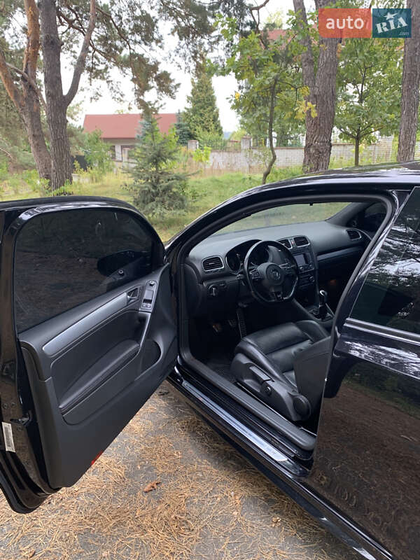 Хетчбек Volkswagen Golf R 2012 в Києві