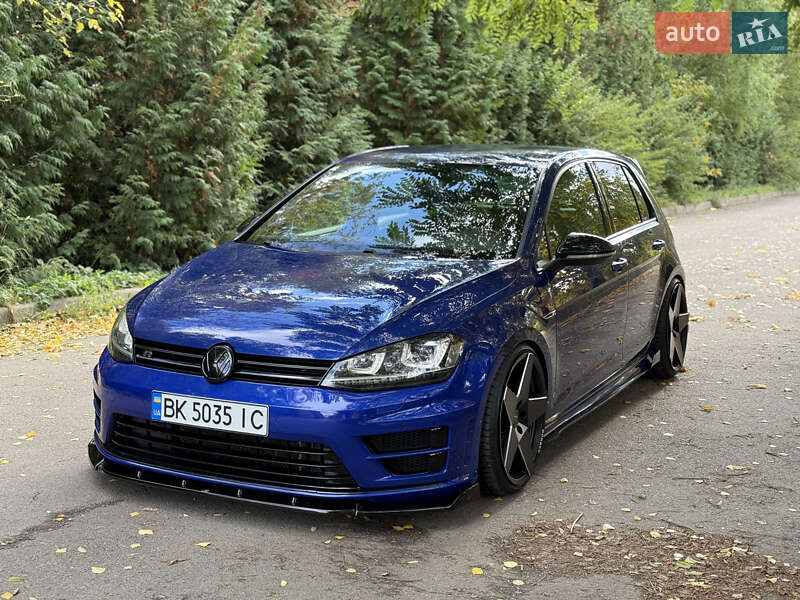 Хэтчбек Volkswagen Golf R 2015 в Ровно