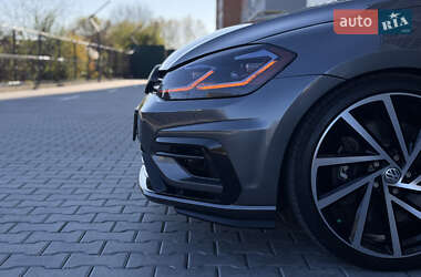 Хэтчбек Volkswagen Golf R 2017 в 