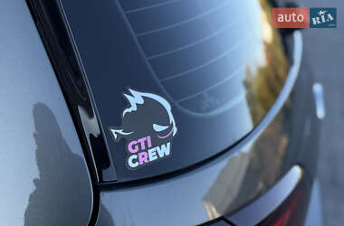 Хэтчбек Volkswagen Golf R 2017 в 