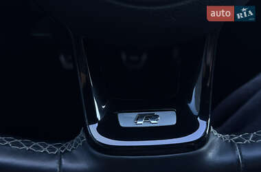 Хэтчбек Volkswagen Golf R 2017 в 