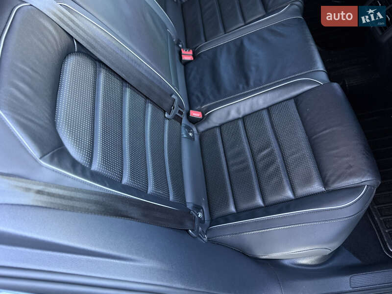 Хэтчбек Volkswagen Golf R 2017 в Хмельницком фото 104 Хэтчбек Volkswagen Golf R 2017 в Хмельницком