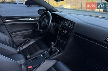 Хэтчбек Volkswagen Golf R 2017 в 