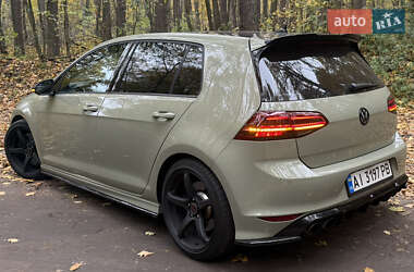 Хетчбек Volkswagen Golf R 2017 в Києві