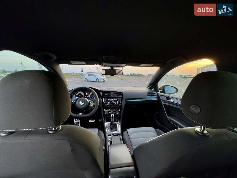 Хэтчбек Volkswagen Golf R 2015 в Львове фото 44 Хэтчбек Volkswagen Golf R 2015 в Львове