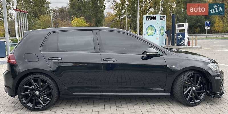 Хетчбек Volkswagen Golf R 2016 в Дніпрі