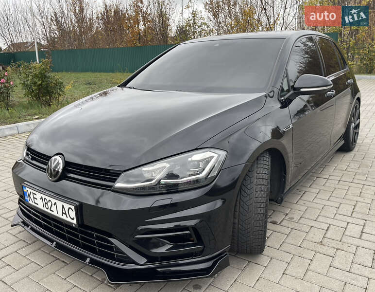 Хетчбек Volkswagen Golf R 2016 в Дніпрі