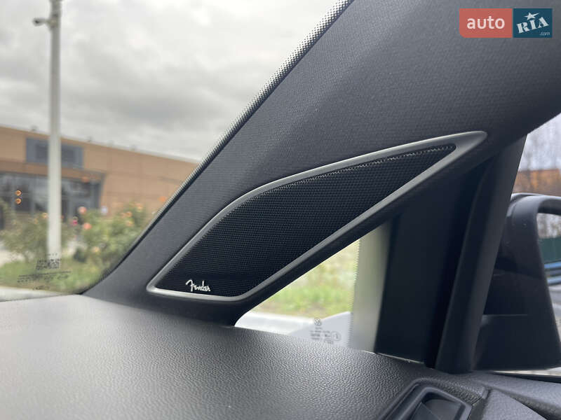 Хетчбек Volkswagen Golf R 2016 в Дніпрі