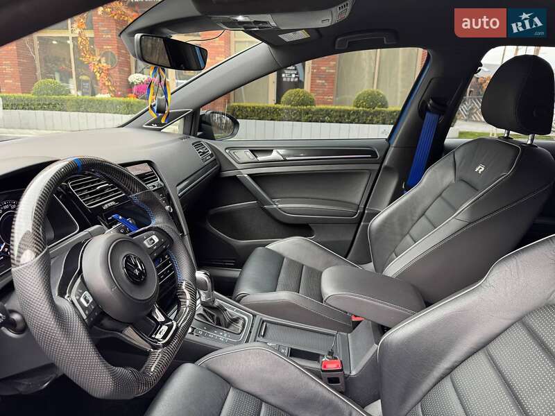 Хэтчбек Volkswagen Golf R 2019 в Киеве
