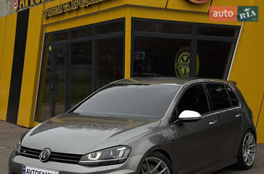 Хэтчбек Volkswagen Golf R 2014 в Киеве