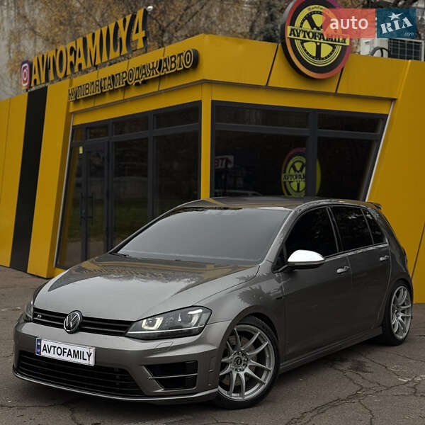 Volkswagen Golf R 2014