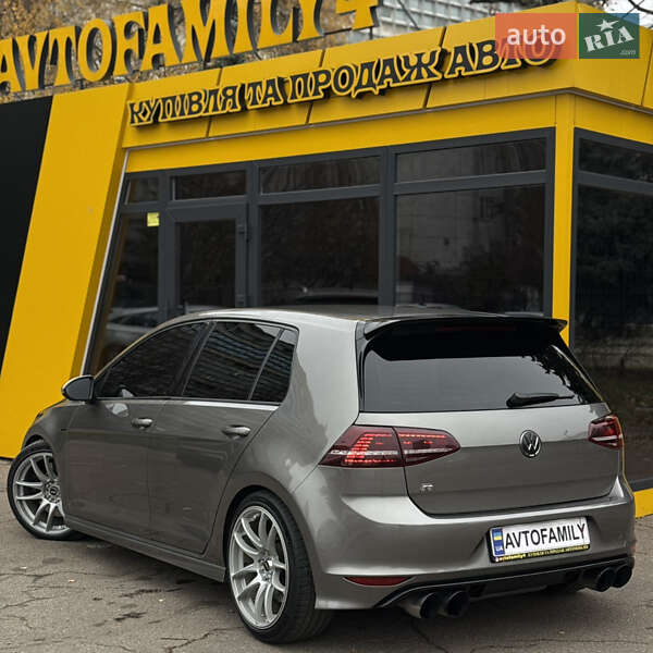 Хетчбек Volkswagen Golf R 2014 в Києві