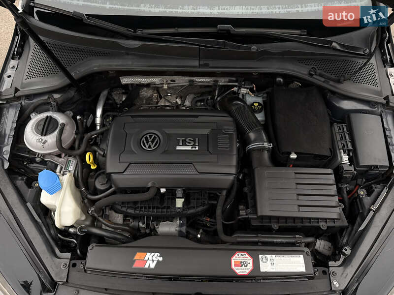 Хетчбек Volkswagen Golf R 2014 в Києві