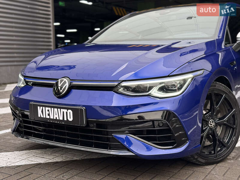Хэтчбек Volkswagen Golf R 2022 в Киеве
