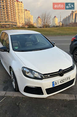Хэтчбек Volkswagen Golf R 2010 в Киеве