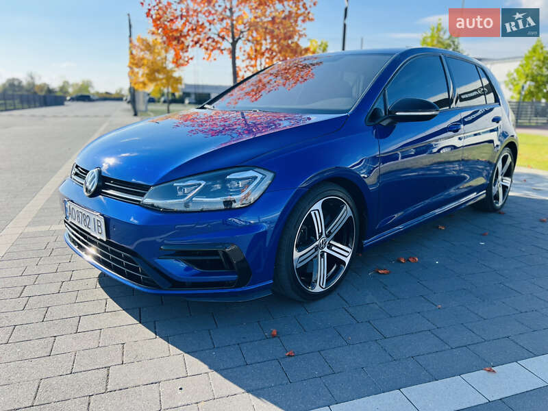 Хэтчбек Volkswagen Golf R 2016 в Мукачево